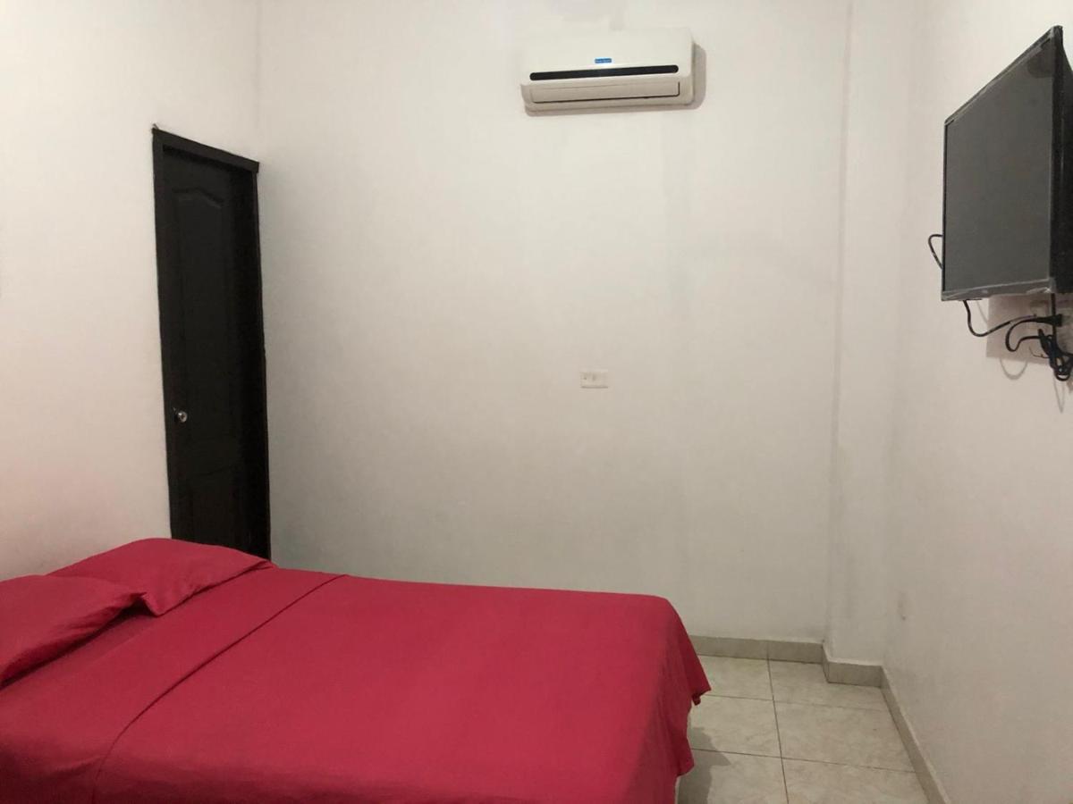 Hostal Playa Imperial Manta Zewnętrze zdjęcie