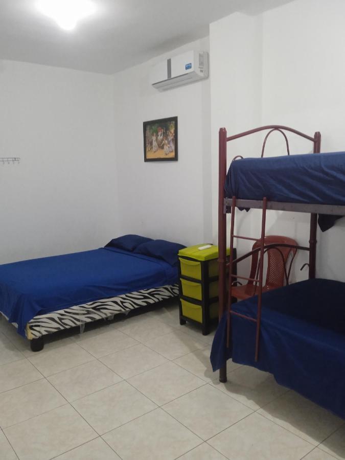 Hostal Playa Imperial Manta Zewnętrze zdjęcie