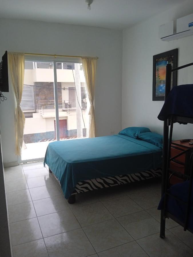 Hostal Playa Imperial Manta Zewnętrze zdjęcie