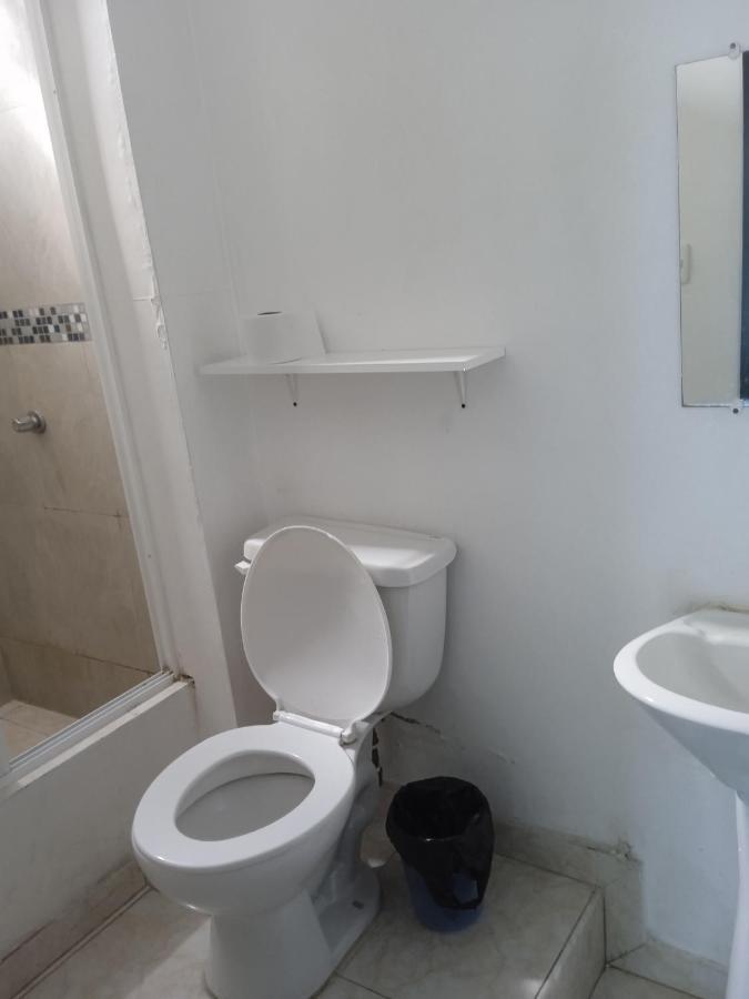 Hostal Playa Imperial Manta Zewnętrze zdjęcie