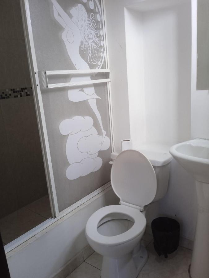 Hostal Playa Imperial Manta Zewnętrze zdjęcie