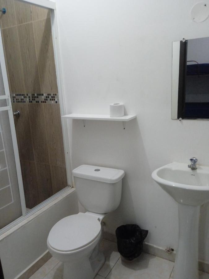 Hostal Playa Imperial Manta Zewnętrze zdjęcie